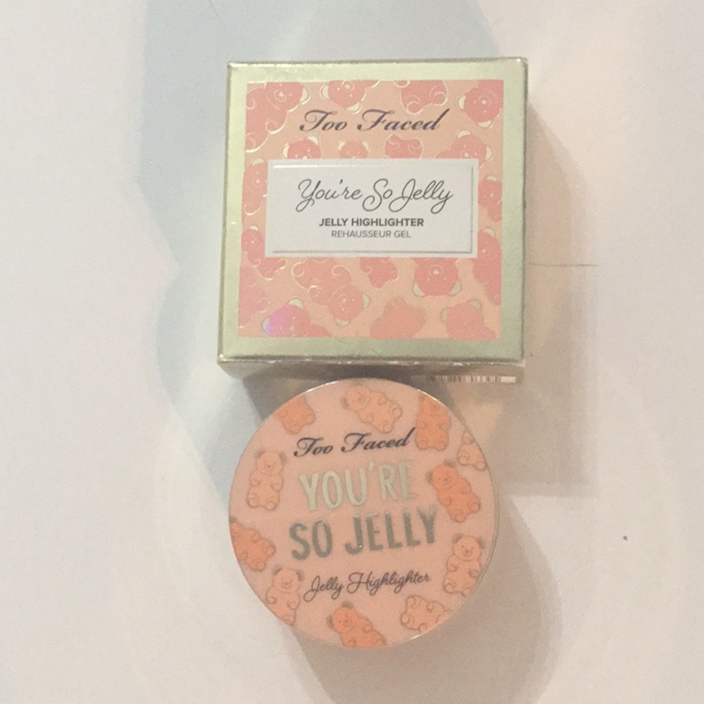 Too Faced you’re so jelly jelly highlighter bourbon bronze